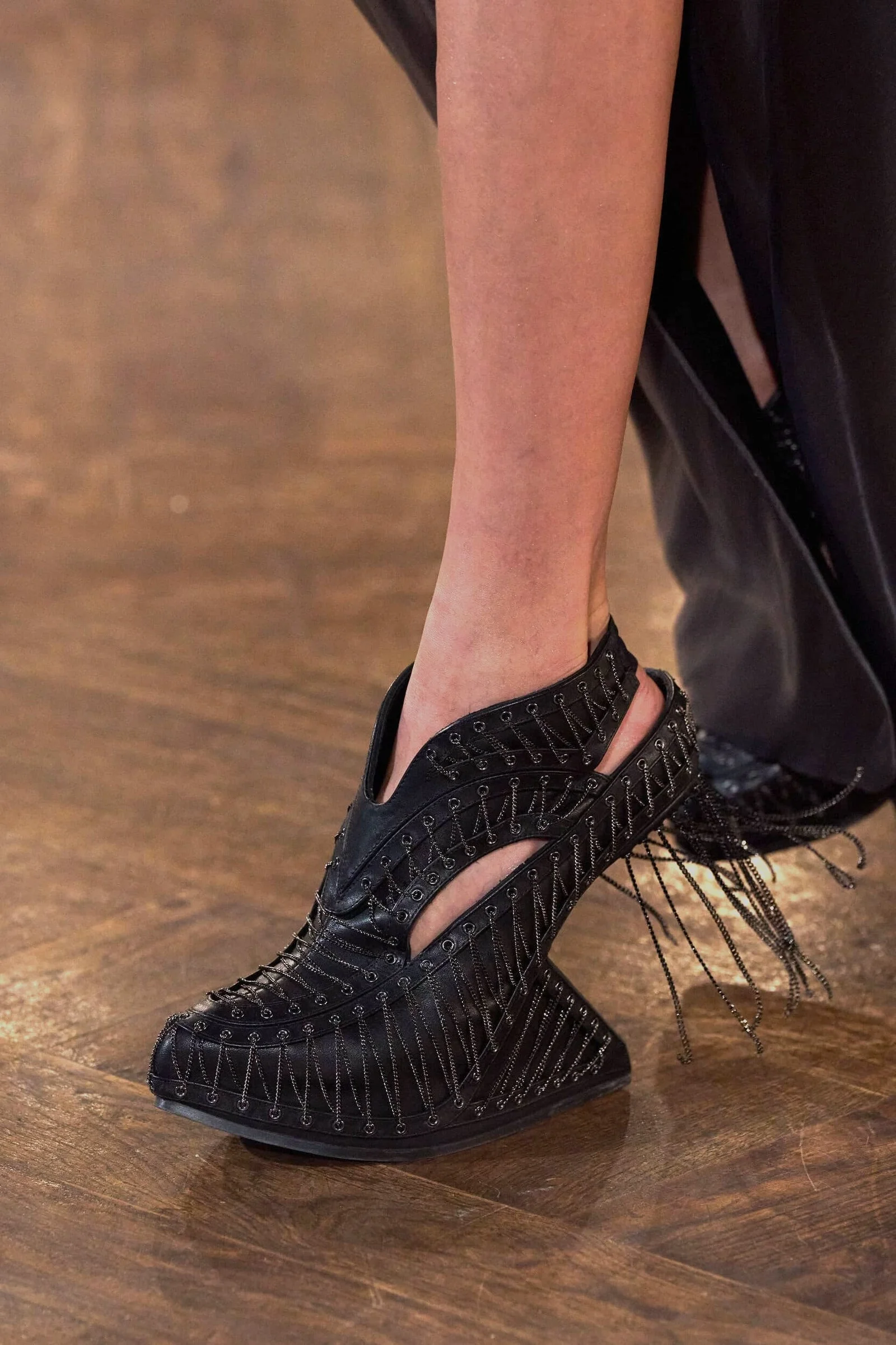 Айрис ван Херпен и United Nude: Sonic Starquakes