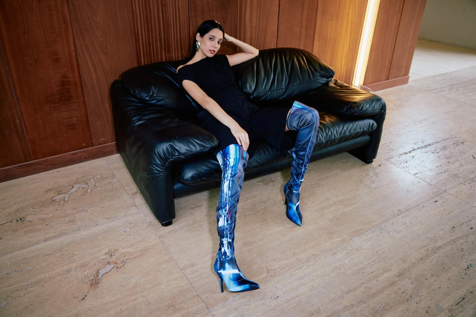 Чарли Колхас и United Nude