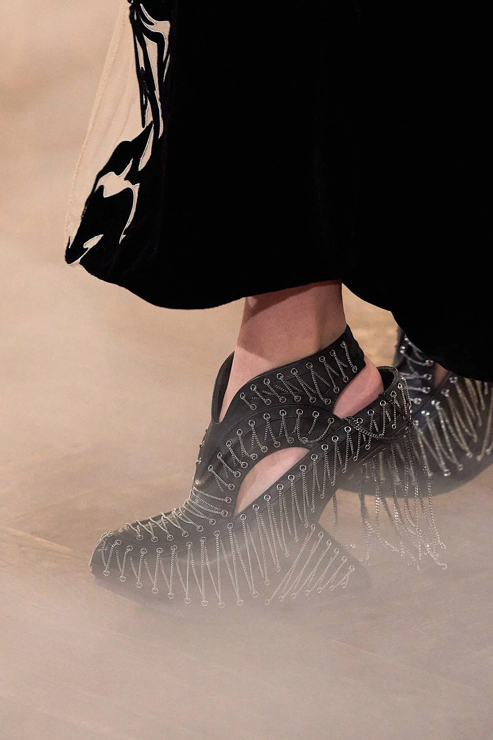 Айрис ван Херпен и United Nude: Sonic Starquakes